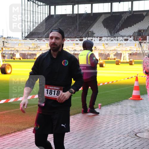 07.12.2025 - St. Pauli X-Mass-Run No. 15 Luisa Fischer http://msf.ph/oto/9379052 07.12.2025 10:32:06 Ziel 15, 1818, 254, 343, 750, 752, 1545, 1818, 2073, 2171, 2172, 2352, 2418, 2540, 2541, 2914, 3267, 3716, 3806, 3808, 3889, 3895, 3896, 3897, 3969, 4412, 4467, 4484, 4495, 4504, 4518, 4519, 4520 meine-sportfotos.de