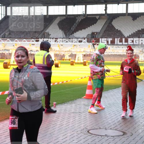 07.12.2025 - St. Pauli X-Mass-Run No. 15 Luisa Fischer http://msf.ph/oto/9379098 07.12.2025 10:32:12 Ziel 15, 96, 45, 45, 343, 750, 752, 1818, 2171, 2342, 2343, 2345, 2352, 2418, 2540, 2541, 3267, 3716, 3806, 3808, 3895, 3896, 3897, 3969, 4412, 4467, 4484, 4495, 4504, 4518, 4519, 4520 meine-sportfotos.de