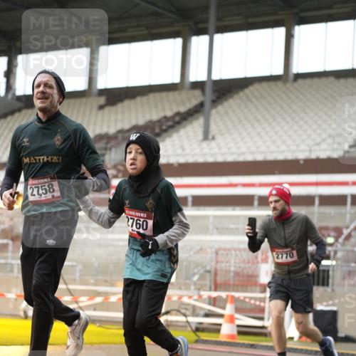 07.12.2025 - St. Pauli X-Mass-Run No. 15 Patografie http://msf.ph/oto/9379151 07.12.2025 10:12:26 Ziel 1070, 1072, 1074, 1077, 2758, 2760, 2770, 3585 meine-sportfotos.de