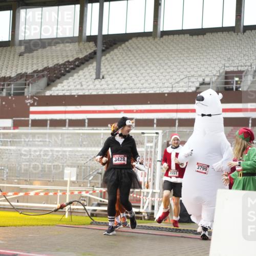 07.12.2025 - St. Pauli X-Mass-Run No. 15 Patografie http://msf.ph/oto/9379208 07.12.2025 10:12:35 Ziel 9, 18, 2758, 2760, 2770, 3040, 3428, 3514, 3551, 3557, 3585, 3799, 3834, 3836 meine-sportfotos.de