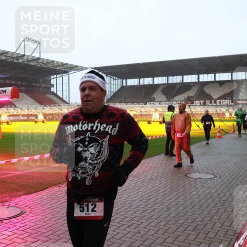 07.12.2025 - St. Pauli X-Mass-Run No. 15 Luisa Fischer http://msf.ph/oto/9379210 07.12.2025 10:06:15 Ziel 5, 512, 2, 3, 54, 123, 148, 180, 363, 385, 424, 468, 512, 543, 668, 676, 805, 834, 945, 950, 1121, 1215, 1222, 1316, 1374, 1661, 1788, 1789, 1791, 2756, 2757, 2894, 2968, 3093, 3172, 3196, 3231, 3386, 3812, 3814, 3857, 3859, 3877, 4036, 4194, 4195, 4235, 4236, 4237, 4246, 4251, 4552, 4555, 4556, 4558, 4559, 4560 meine-sportfotos.de