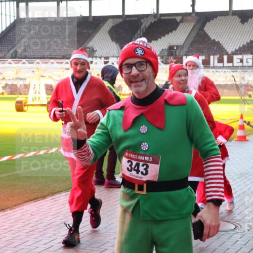 07.12.2025 - St. Pauli X-Mass-Run No. 15 Luisa Fischer http://msf.ph/oto/9379218 07.12.2025 10:32:42 Ziel 15, 343, 1942, 456, 651, 750, 752, 1942, 1944, 2342, 2343, 2345, 2418, 3267, 3716, 3806, 3808, 3969, 4039, 4274, 4275, 4467, 4484, 4495, 4504 meine-sportfotos.de