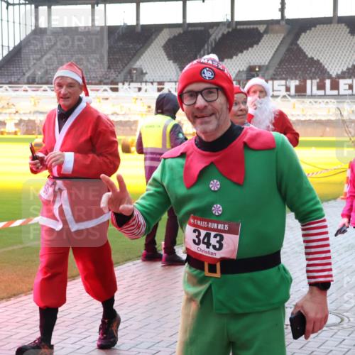 07.12.2025 - St. Pauli X-Mass-Run No. 15 Luisa Fischer http://msf.ph/oto/9379222 07.12.2025 10:32:43 Ziel 50, 15, 343, 1942, 26, 456, 651, 750, 752, 1942, 1944, 2342, 2343, 2345, 2418, 3267, 3716, 3806, 3808, 3969, 4039, 4274, 4275, 4467, 4484, 4495, 4504 meine-sportfotos.de