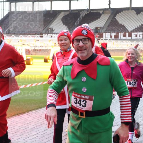 07.12.2025 - St. Pauli X-Mass-Run No. 15 Luisa Fischer http://msf.ph/oto/9379225 07.12.2025 10:32:43 Ziel 15, 343, 1942, 1944, 456, 651, 750, 752, 1942, 1944, 2342, 2343, 2345, 2418, 3267, 3716, 3806, 3808, 3969, 4039, 4274, 4275, 4467, 4484, 4495, 4504 meine-sportfotos.de