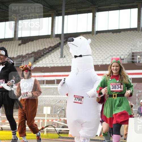 07.12.2025 - St. Pauli X-Mass-Run No. 15 Patografie http://msf.ph/oto/9379228 07.12.2025 10:12:36 Ziel 9, 18, 2758, 2760, 2770, 3040, 3428, 3514, 3551, 3557, 3585, 3799, 3834, 3836 meine-sportfotos.de