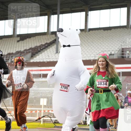 07.12.2025 - St. Pauli X-Mass-Run No. 15 Patografie http://msf.ph/oto/9379235 07.12.2025 10:12:36 Ziel 9, 18, 2758, 2760, 2770, 3040, 3428, 3514, 3551, 3557, 3585, 3799, 3834, 3836 meine-sportfotos.de