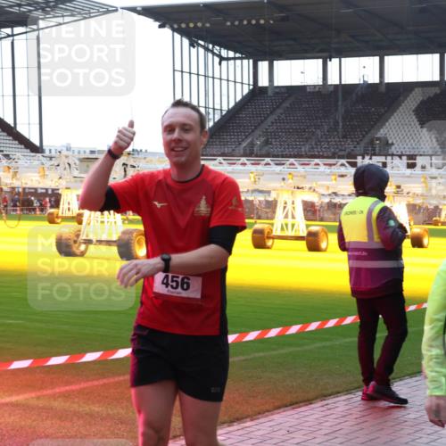 07.12.2025 - St. Pauli X-Mass-Run No. 15 Luisa Fischer http://msf.ph/oto/9379248 07.12.2025 10:32:48 Ziel 456, 3267, 456, 651, 750, 752, 1942, 1944, 2342, 2343, 2345, 3267, 3716, 4039, 4274, 4275, 4758 meine-sportfotos.de