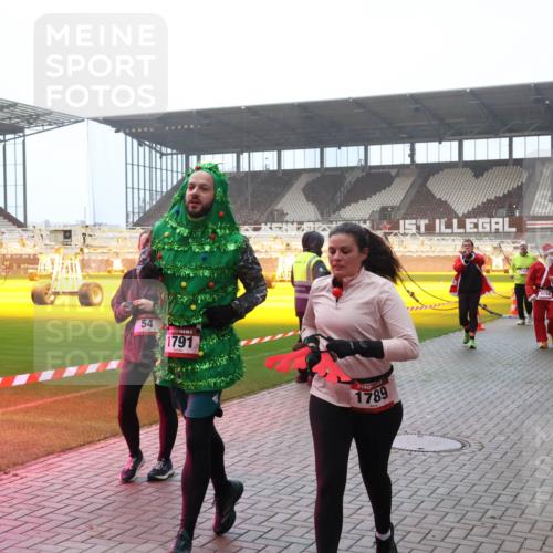 07.12.2025 - St. Pauli X-Mass-Run No. 15 Luisa Fischer http://msf.ph/oto/9379252 07.12.2025 10:06:22 Ziel 54, 1791, 1789, 4194, 4195, 4553, 2, 3, 54, 123, 127, 148, 180, 363, 385, 424, 468, 512, 676, 805, 834, 893, 945, 967, 969, 1119, 1215, 1222, 1788, 1789, 1791, 1937, 2756, 2757, 2894, 2968, 3093, 3172, 3196, 3231, 3812, 3814, 3857, 3859, 3877, 4194, 4195, 4235, 4236, 4237, 4246, 4251, 4552, 4555, 4559, 4560, 4657, 4665, 4670, 4676, 4677, 4736, 4739 meine-sportfotos.de