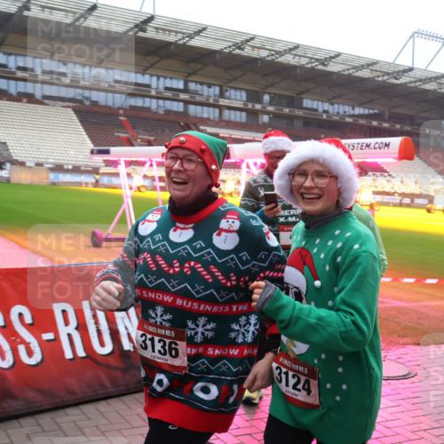 07.12.2025 - St. Pauli X-Mass-Run No. 15 Luisa Fischer http://msf.ph/oto/9379264 07.12.2025 11:11:10 Ziel 15, 3136, 15, 3124, 29, 30, 31, 42, 48, 49, 53, 122, 134, 660, 667, 669, 745, 980, 1064, 1066, 1298, 1299, 1380, 1398, 1400, 1402, 1584, 1626, 1692, 1694, 1697, 1739, 1740, 2371, 2616, 3124, 3136, 4574 meine-sportfotos.de