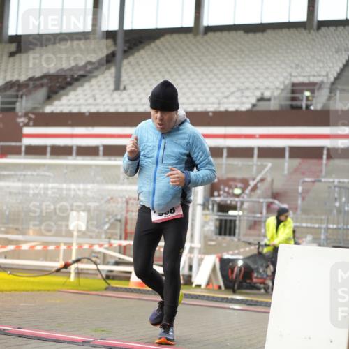07.12.2025 - St. Pauli X-Mass-Run No. 15 Patografie http://msf.ph/oto/9379317 07.12.2025 10:12:44 Ziel 9, 18, 938, 2687, 3040, 3428, 3514, 3551, 3557, 3799, 3834, 3836 meine-sportfotos.de
