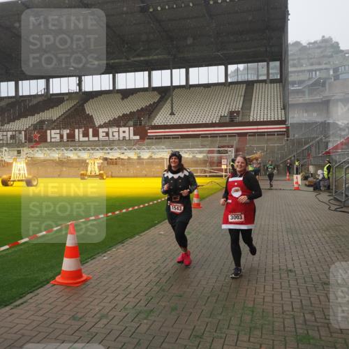 07.12.2025 - St. Pauli X-Mass-Run No. 15 Fabian Wolf http://msf.ph/oto/9379318 07.12.2025 10:07:34 Ziel 256, 265, 272, 517, 657, 685, 716, 767, 1187, 1234, 1447, 1449, 1543, 3003 meine-sportfotos.de