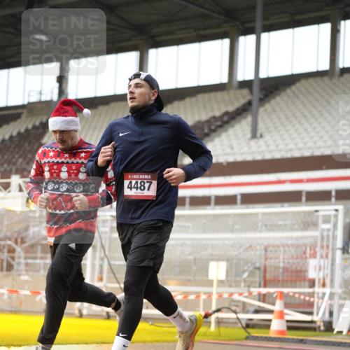 07.12.2025 - St. Pauli X-Mass-Run No. 15 Patografie http://msf.ph/oto/9379337 07.12.2025 10:12:51 Ziel 9, 18, 80, 938, 1397, 2687, 3040, 3428, 3514, 3551, 3557, 3799, 3834, 3836, 4487 meine-sportfotos.de