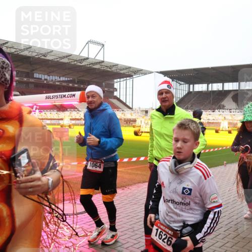 07.12.2025 - St. Pauli X-Mass-Run No. 15 Luisa Fischer http://msf.ph/oto/9379342 07.12.2025 11:11:14 Ziel 29, 15, 79, 1064, 5, 1626, 1497, 29, 30, 31, 42, 48, 49, 53, 122, 134, 660, 667, 669, 697, 698, 745, 980, 1064, 1066, 1298, 1380, 1398, 1400, 1402, 1518, 1519, 1584, 1626, 1692, 1694, 1697, 1739, 1740, 2616, 3124, 3136, 4574 meine-sportfotos.de
