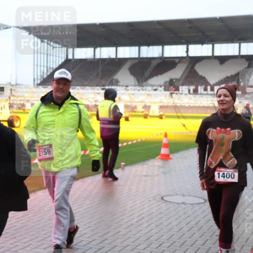 07.12.2025 - St. Pauli X-Mass-Run No. 15 Luisa Fischer http://msf.ph/oto/9379395 07.12.2025 11:11:18 Ziel 1497, 2159, 1400, 29, 30, 31, 48, 49, 122, 134, 660, 667, 669, 697, 698, 745, 1064, 1066, 1380, 1398, 1400, 1402, 1518, 1519, 1584, 1626, 1692, 1694, 1739, 1740, 2258, 2616, 2742, 3124, 3136, 4574 meine-sportfotos.de
