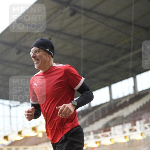 07.12.2025 - St. Pauli X-Mass-Run No. 15 Patografie http://msf.ph/oto/9379524 07.12.2025 10:13:50 Ziel 1699, 2951, 4371 meine-sportfotos.de