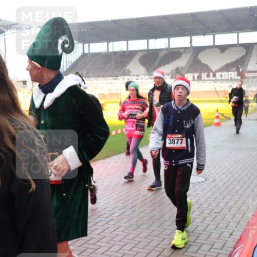 07.12.2025 - St. Pauli X-Mass-Run No. 15 Luisa Fischer http://msf.ph/oto/9379552 07.12.2025 10:06:52 Ziel 366, 1946, 3877, 34, 127, 148, 150, 180, 187, 424, 468, 562, 805, 834, 893, 967, 969, 1119, 1369, 1479, 1480, 1788, 1832, 1937, 1946, 2129, 2756, 2757, 2894, 2968, 3093, 3172, 3196, 3213, 3232, 3330, 3333, 3534, 3535, 3536, 3537, 3812, 3814, 3857, 3859, 3970, 3971, 4235, 4236, 4237, 4246, 4251, 4459, 4657, 4665, 4670, 4672, 4676, 4677, 4736, 4739 meine-sportfotos.de