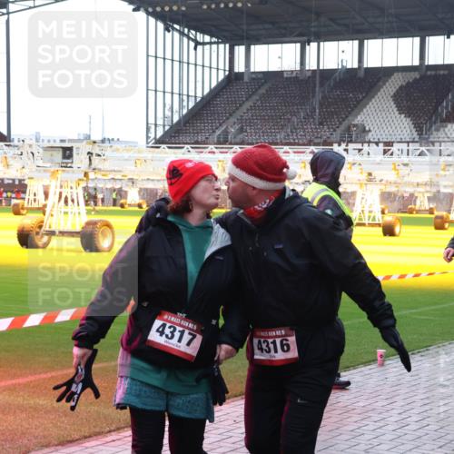 07.12.2025 - St. Pauli X-Mass-Run No. 15 Luisa Fischer http://msf.ph/oto/9379559 07.12.2025 10:35:27 Ziel 15, 4317, 15, 4316, 3390, 137, 493, 561, 578, 2353, 2406, 2422, 2857, 2863, 3224, 3389, 3390, 3721, 4147, 4149, 4276, 4277, 4309, 4310, 4316, 4317, 4336, 4337, 4443, 4772, 4776, 4778, 4779 meine-sportfotos.de