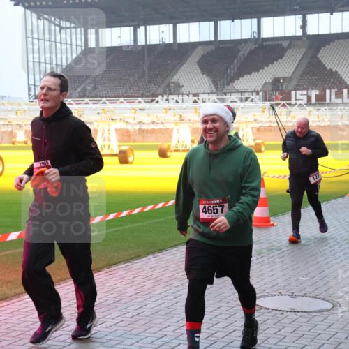 07.12.2025 - St. Pauli X-Mass-Run No. 15 Luisa Fischer http://msf.ph/oto/9379578 07.12.2025 10:06:56 Ziel 2968, 5, 4657, 127, 3535, 3232, 34, 127, 148, 150, 180, 187, 468, 562, 867, 893, 967, 969, 1007, 1119, 1369, 1479, 1480, 1788, 1832, 1937, 1946, 2129, 2894, 2968, 3093, 3172, 3196, 3213, 3232, 3330, 3333, 3534, 3535, 3536, 3537, 3970, 3971, 4246, 4251, 4459, 4657, 4665, 4670, 4672, 4676, 4677, 4735, 4736, 4738, 4739 meine-sportfotos.de