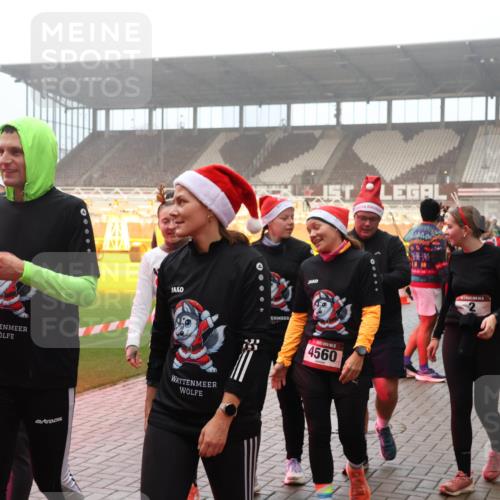 07.12.2025 - St. Pauli X-Mass-Run No. 15 Luisa Fischer http://msf.ph/oto/9379666 07.12.2025 10:07:24 Ziel 4560, 397, 397, 150, 217, 366, 421, 562, 792, 867, 972, 975, 1007, 1103, 1505, 1572, 1735, 1736, 2129, 2983, 3189, 3330, 3333, 3414, 3945, 3970, 3971, 4354, 4459, 4735, 4738 meine-sportfotos.de
