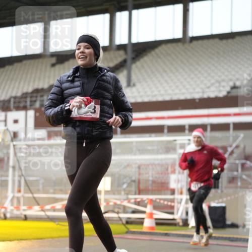 07.12.2025 - St. Pauli X-Mass-Run No. 15 Patografie http://msf.ph/oto/9379680 07.12.2025 10:14:29 Ziel 352, 1158, 2564, 2617, 2618, 2864, 3565, 4508, 4545 meine-sportfotos.de