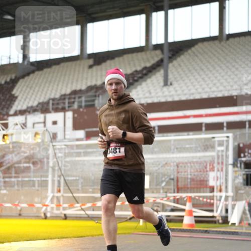 07.12.2025 - St. Pauli X-Mass-Run No. 15 Patografie http://msf.ph/oto/9379742 07.12.2025 10:14:37 Ziel 1158, 2564, 2617, 2618, 2864, 3481, 3565, 4508 meine-sportfotos.de