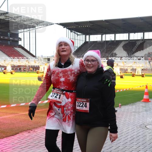 07.12.2025 - St. Pauli X-Mass-Run No. 15 Luisa Fischer http://msf.ph/oto/9379758 07.12.2025 10:36:12 Ziel 15, 3721, 15, 3224, 350, 998, 1100, 1365, 1822, 2489, 3224, 3476, 3721, 4034, 4595 meine-sportfotos.de