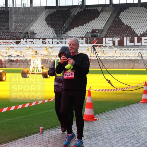07.12.2025 - St. Pauli X-Mass-Run No. 15 Luisa Fischer http://msf.ph/oto/9379811 07.12.2025 10:36:35 Ziel 4034, 2489, 350, 2489, 2948, 3089, 3476, 4034 meine-sportfotos.de