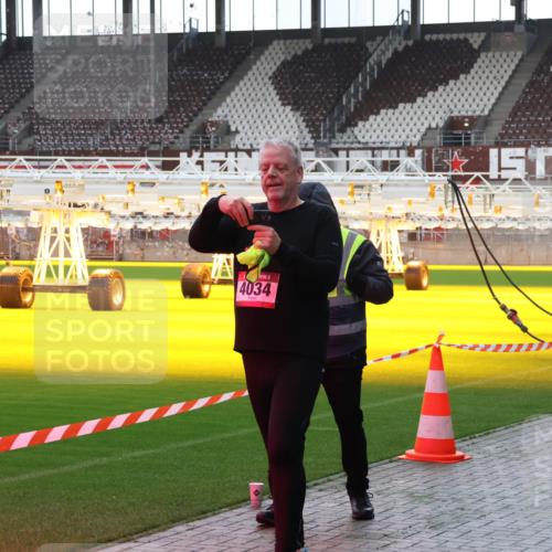 07.12.2025 - St. Pauli X-Mass-Run No. 15 Luisa Fischer http://msf.ph/oto/9379817 07.12.2025 10:36:36 Ziel 4034, 350, 2489, 2948, 3089, 3476, 4034 meine-sportfotos.de