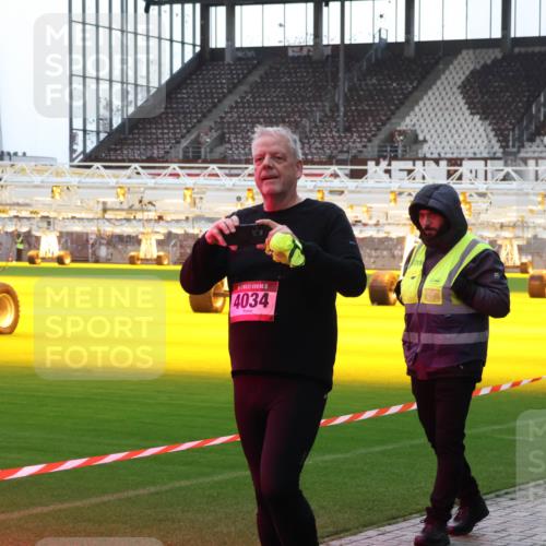 07.12.2025 - St. Pauli X-Mass-Run No. 15 Luisa Fischer http://msf.ph/oto/9379825 07.12.2025 10:36:37 Ziel 15, 4034, 709, 350, 2489, 2948, 3089, 3476, 4034, 4200, 4599 meine-sportfotos.de