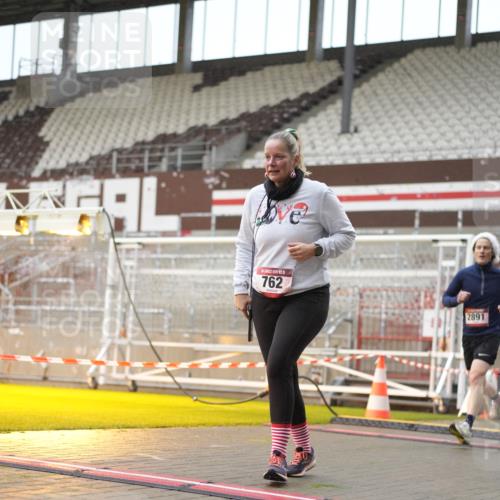 07.12.2025 - St. Pauli X-Mass-Run No. 15 Patografie http://msf.ph/oto/9379830 07.12.2025 10:14:54 Ziel 762, 1363, 1867, 1869, 1873, 2883, 2891, 3741, 4001, 4004 meine-sportfotos.de