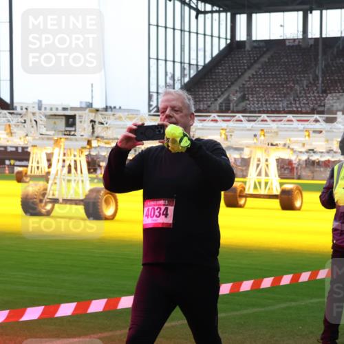 07.12.2025 - St. Pauli X-Mass-Run No. 15 Luisa Fischer http://msf.ph/oto/9379831 07.12.2025 10:36:38 Ziel 15, 4034, 6709, 350, 2489, 2948, 3089, 3476, 4034, 4200, 4591, 4599 meine-sportfotos.de