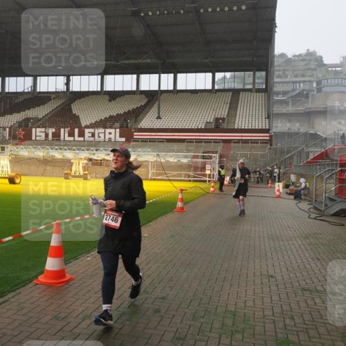 07.12.2025 - St. Pauli X-Mass-Run No. 15 Fabian Wolf http://msf.ph/oto/9379858 07.12.2025 10:08:24 Ziel 2650, 2746 meine-sportfotos.de