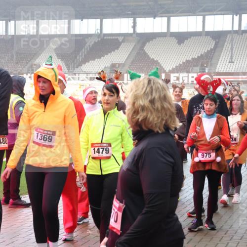 07.12.2025 - St. Pauli X-Mass-Run No. 15 Luisa Fischer http://msf.ph/oto/9379862 07.12.2025 10:08:02 Ziel 77, 1480, 5, 1369, 15, 1479, 70, 975, 950, 34, 256, 265, 272, 517, 657, 685, 716, 767, 1187, 1234, 1447, 1449, 1543, 1905, 2983, 3003, 3414 meine-sportfotos.de