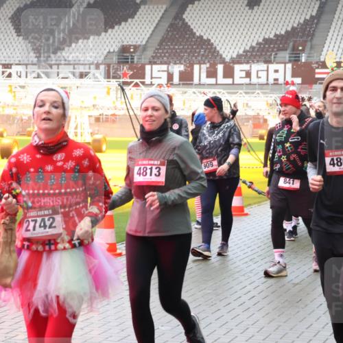 07.12.2025 - St. Pauli X-Mass-Run No. 15 Luisa Fischer http://msf.ph/oto/9379907 07.12.2025 11:11:56 Ziel 5, 2742, 4813, 909, 841, 15, 4801, 146, 0, 171, 182, 190, 411, 679, 689, 690, 697, 698, 777, 787, 788, 812, 815, 817, 832, 841, 909, 1145, 1146, 1147, 1186, 1309, 1321, 1518, 1519, 1557, 1565, 1568, 1589, 1619, 1707, 1711, 1714, 1767, 1770, 2258, 2742, 4801, 4805, 4806, 4810, 4813, 5005, 5006 meine-sportfotos.de