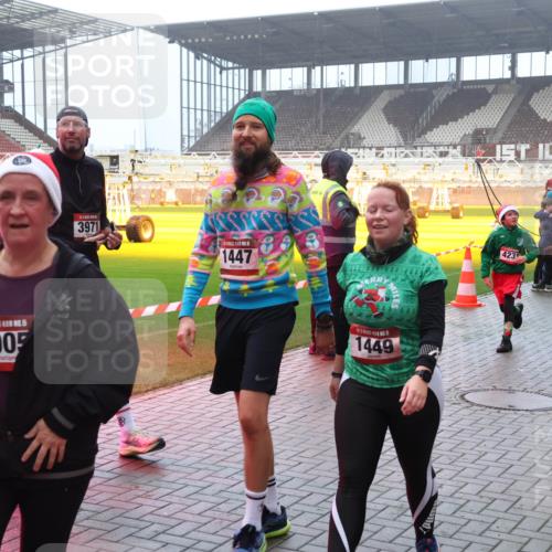 07.12.2025 - St. Pauli X-Mass-Run No. 15 Luisa Fischer http://msf.ph/oto/9380009 07.12.2025 10:08:18 Ziel 3971, 1447, 15, 905, 1449, 423, 657, 716, 767, 1447, 1449, 1543, 1905, 2691, 2692, 3003, 3627, 3628, 4231, 4623, 4624, 4626, 4734, 4737, 4740 meine-sportfotos.de