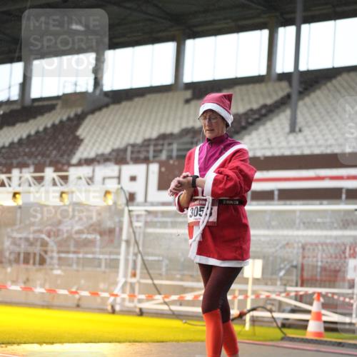 07.12.2025 - St. Pauli X-Mass-Run No. 15 Patografie http://msf.ph/oto/9380014 07.12.2025 10:15:27 Ziel 436, 1180, 1183, 1885, 2745, 3053, 3103, 4455, 4494, 4536 meine-sportfotos.de