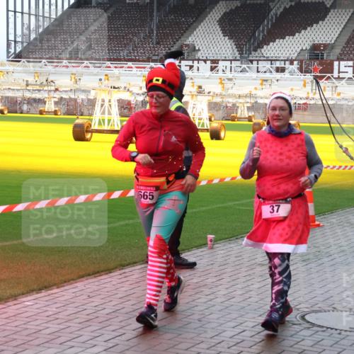 07.12.2025 - St. Pauli X-Mass-Run No. 15 Luisa Fischer http://msf.ph/oto/9380015 07.12.2025 10:37:24 Ziel 665, 37, 37, 503, 511, 521, 665, 717, 833, 2349, 2351, 2615, 3056, 3090, 3263, 3382, 4200, 4591, 4597, 4599, 4690, 4691, 4693, 4761 meine-sportfotos.de