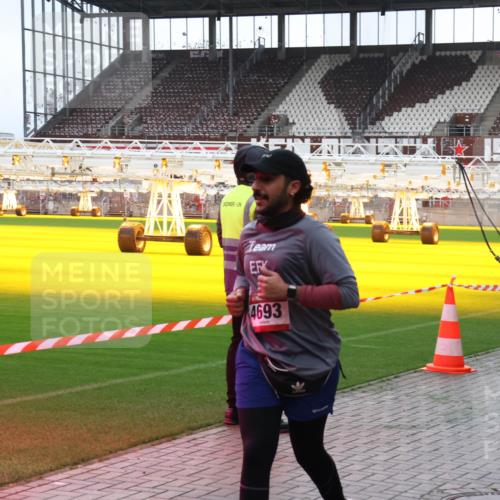 07.12.2025 - St. Pauli X-Mass-Run No. 15 Luisa Fischer http://msf.ph/oto/9380031 07.12.2025 10:37:27 Ziel 4693, 911, 4690, 37, 503, 511, 521, 665, 717, 833, 2349, 2351, 2615, 3056, 3090, 3263, 3382, 4597, 4690, 4691, 4693, 4761 meine-sportfotos.de