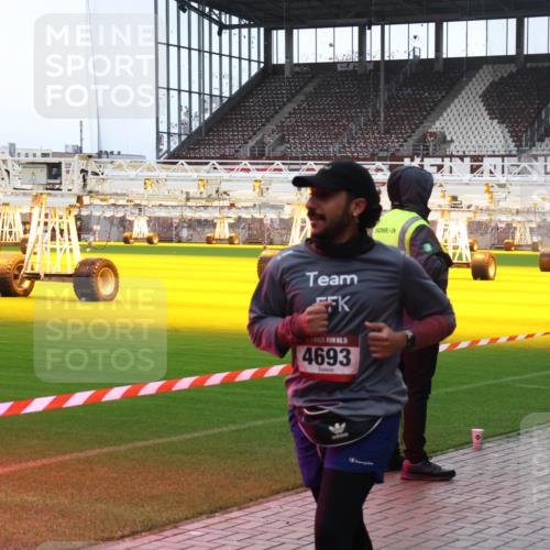 07.12.2025 - St. Pauli X-Mass-Run No. 15 Luisa Fischer http://msf.ph/oto/9380036 07.12.2025 10:37:28 Ziel 15, 4693, 37, 503, 511, 521, 665, 717, 833, 2349, 2351, 2615, 3056, 3090, 3263, 3382, 4597, 4690, 4691, 4693, 4761 meine-sportfotos.de