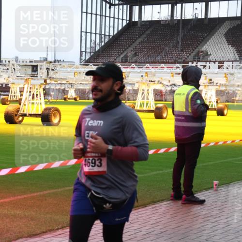 07.12.2025 - St. Pauli X-Mass-Run No. 15 Luisa Fischer http://msf.ph/oto/9380038 07.12.2025 10:37:28 Ziel 4693, 37, 503, 511, 521, 665, 717, 833, 2349, 2351, 2615, 3056, 3090, 3263, 3382, 4597, 4690, 4691, 4693, 4761 meine-sportfotos.de