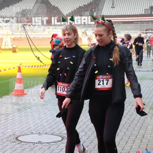 07.12.2025 - St. Pauli X-Mass-Run No. 15 Luisa Fischer http://msf.ph/oto/9380094 07.12.2025 10:08:20 Ziel 15, 1103, 15, 217, 4623, 1447, 1449, 1543, 1905, 2691, 2692, 3003, 3627, 3628, 4231, 4623, 4624, 4626, 4734, 4737, 4740 meine-sportfotos.de