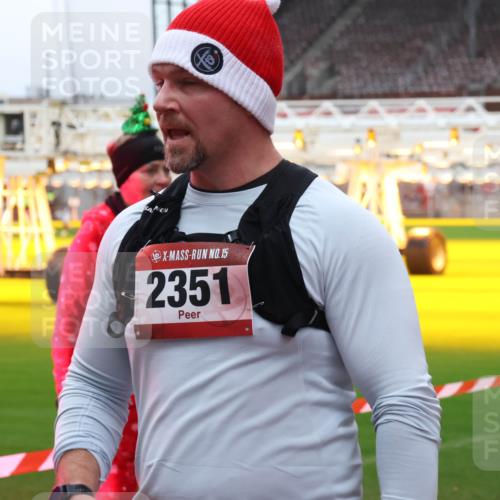 07.12.2025 - St. Pauli X-Mass-Run No. 15 Luisa Fischer http://msf.ph/oto/9380105 07.12.2025 10:38:02 Ziel 15, 2351, 3069, 3214, 4761, 4872 meine-sportfotos.de