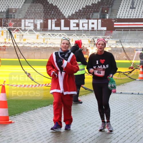 07.12.2025 - St. Pauli X-Mass-Run No. 15 Luisa Fischer http://msf.ph/oto/9380237 07.12.2025 11:13:00 Ziel 46, 489, 1142, 46, 76, 79, 218, 416, 489, 494, 597, 605, 663, 671, 682, 718, 836, 839, 888, 1142, 1246, 1261, 1278, 1420, 1422, 1423, 1609, 1610, 2858, 3167, 4794, 4795, 4796, 4802, 4804 meine-sportfotos.de
