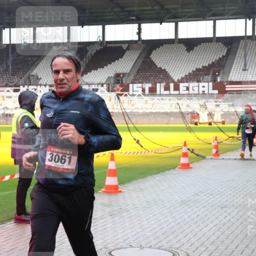 07.12.2025 - St. Pauli X-Mass-Run No. 15 Luisa Fischer http://msf.ph/oto/9380240 07.12.2025 10:39:13 Ziel 15, 3061, 2943, 1250, 1255, 1417, 2078, 2085, 2827, 2828, 2943, 3058, 3061 meine-sportfotos.de