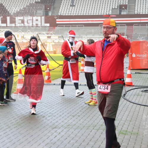 07.12.2025 - St. Pauli X-Mass-Run No. 15 Luisa Fischer http://msf.ph/oto/9380267 07.12.2025 10:08:36 Ziel 35, 353, 2692, 2691, 4734, 140250, 1905, 2650, 2691, 2692, 2746, 3627, 3628, 4231, 4623, 4624, 4626, 4734, 4737, 4740 meine-sportfotos.de