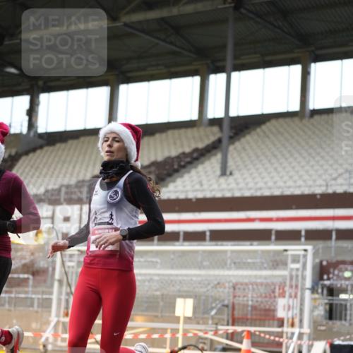 07.12.2025 - St. Pauli X-Mass-Run No. 15 Patografie http://msf.ph/oto/9380284 07.12.2025 10:16:44 Ziel 1620, 1989, 1997, 2185, 2266, 3633, 4356, 4359, 4363, 4769 meine-sportfotos.de