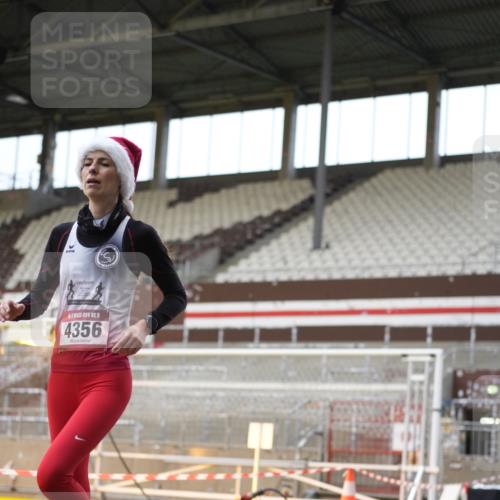 07.12.2025 - St. Pauli X-Mass-Run No. 15 Patografie http://msf.ph/oto/9380291 07.12.2025 10:16:44 Ziel 1620, 1989, 1997, 2185, 2266, 3633, 4356, 4359, 4363, 4769 meine-sportfotos.de