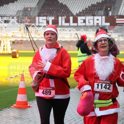 07.12.2025 - St. Pauli X-Mass-Run No. 15 Luisa Fischer http://msf.ph/oto/9380319 07.12.2025 11:13:08 Ziel 1, 15, 489, 15, 1142, 1609, 46, 76, 79, 218, 489, 494, 597, 605, 663, 671, 681, 682, 683, 684, 718, 836, 839, 888, 919, 1142, 1175, 1178, 1261, 1420, 1422, 1423, 1609, 1610, 1703, 2858, 3167, 4794, 4795, 4796, 4802, 4804 meine-sportfotos.de