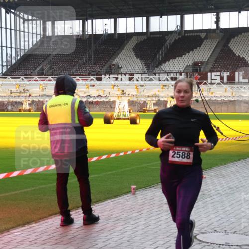 07.12.2025 - St. Pauli X-Mass-Run No. 15 Luisa Fischer http://msf.ph/oto/9380331 07.12.2025 10:40:06 Ziel 2588, 87, 108, 827, 981, 1604, 1748, 1749, 1796, 1889, 2354, 2420, 2588, 2754, 3118, 3240, 3242, 4207, 4211 meine-sportfotos.de
