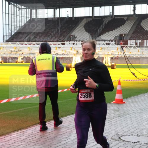 07.12.2025 - St. Pauli X-Mass-Run No. 15 Luisa Fischer http://msf.ph/oto/9380334 07.12.2025 10:40:06 Ziel 15, 2588, 87, 108, 827, 981, 1604, 1748, 1749, 1796, 1889, 2354, 2420, 2588, 2754, 3118, 3240, 3242, 4207, 4211 meine-sportfotos.de